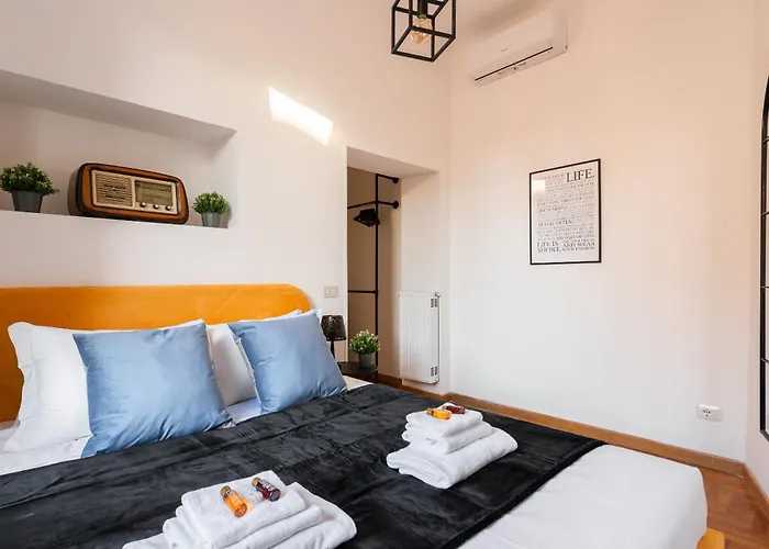 Via Xxiv Maggio * ローマ